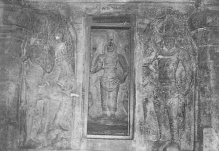 Figure 77: Sthanaka-Visnu, Mulabera, Lower Cave, Tiruccirappalli