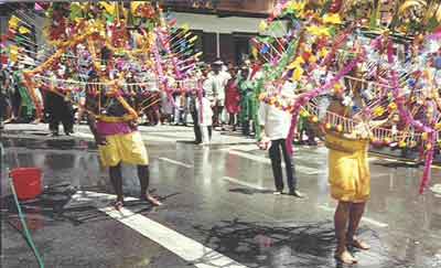 Alagu Kavadi procession