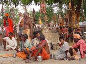 Vayalur devotees