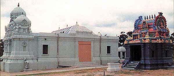 Śrī Subramania Swami Temple with Śrī Venkateswara Temple
and mandapam in the background 